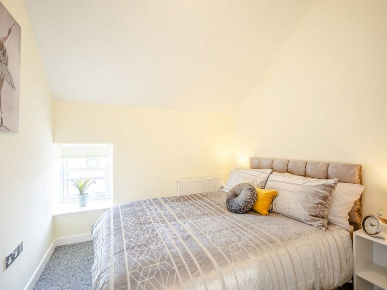 swallow-double-bedroom.jpg